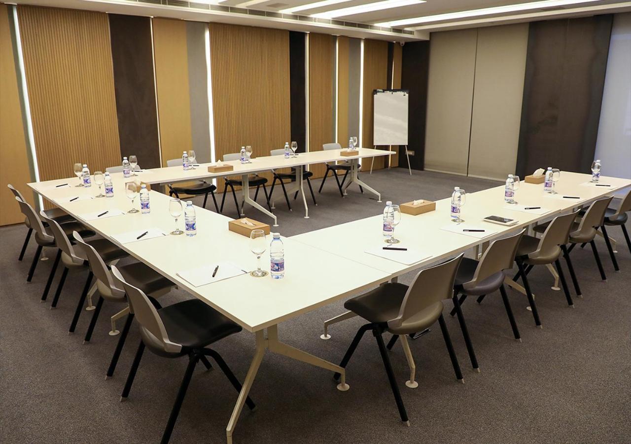 Saifi Suites Hotel Bejrút Kültér fotó